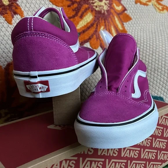 Vans •Old School Fuchsia Red/True White Men’s sneakers